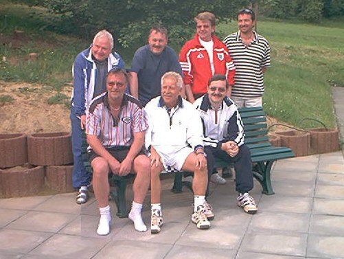 Auch zu den anderen Teams gelangen sie Click fr Click. ...